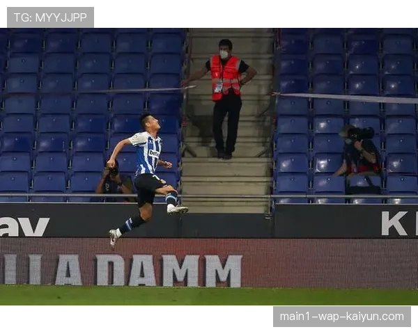 蒂莱曼斯1球加全场最高触球 维拉中场定位球核心作用凸显